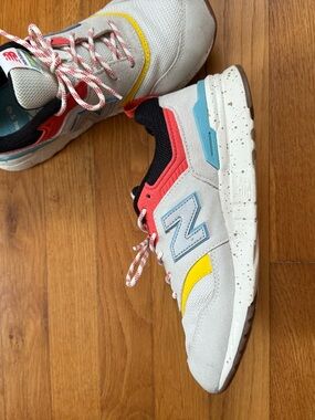 New Balance997H Multicolor Grey, Yellow & Coral Sneakers